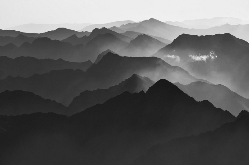 Dragoș Asaftei - Vedere peste munții Făgăraș.jpg